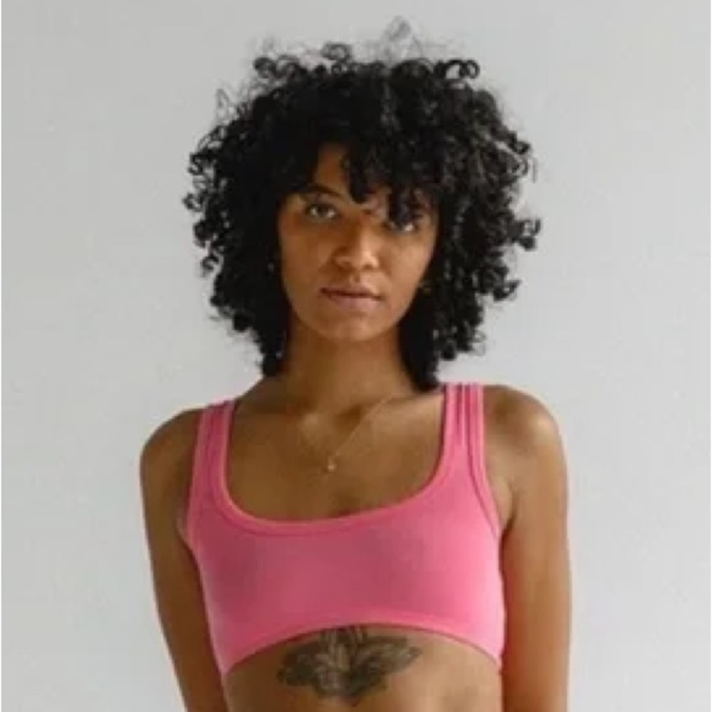 ARQ Wide Strap Bra in Bubblegum Size S
